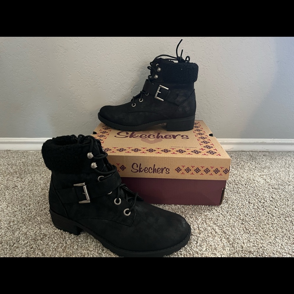 Sketchers 9.5 Black Boots - New in Box!